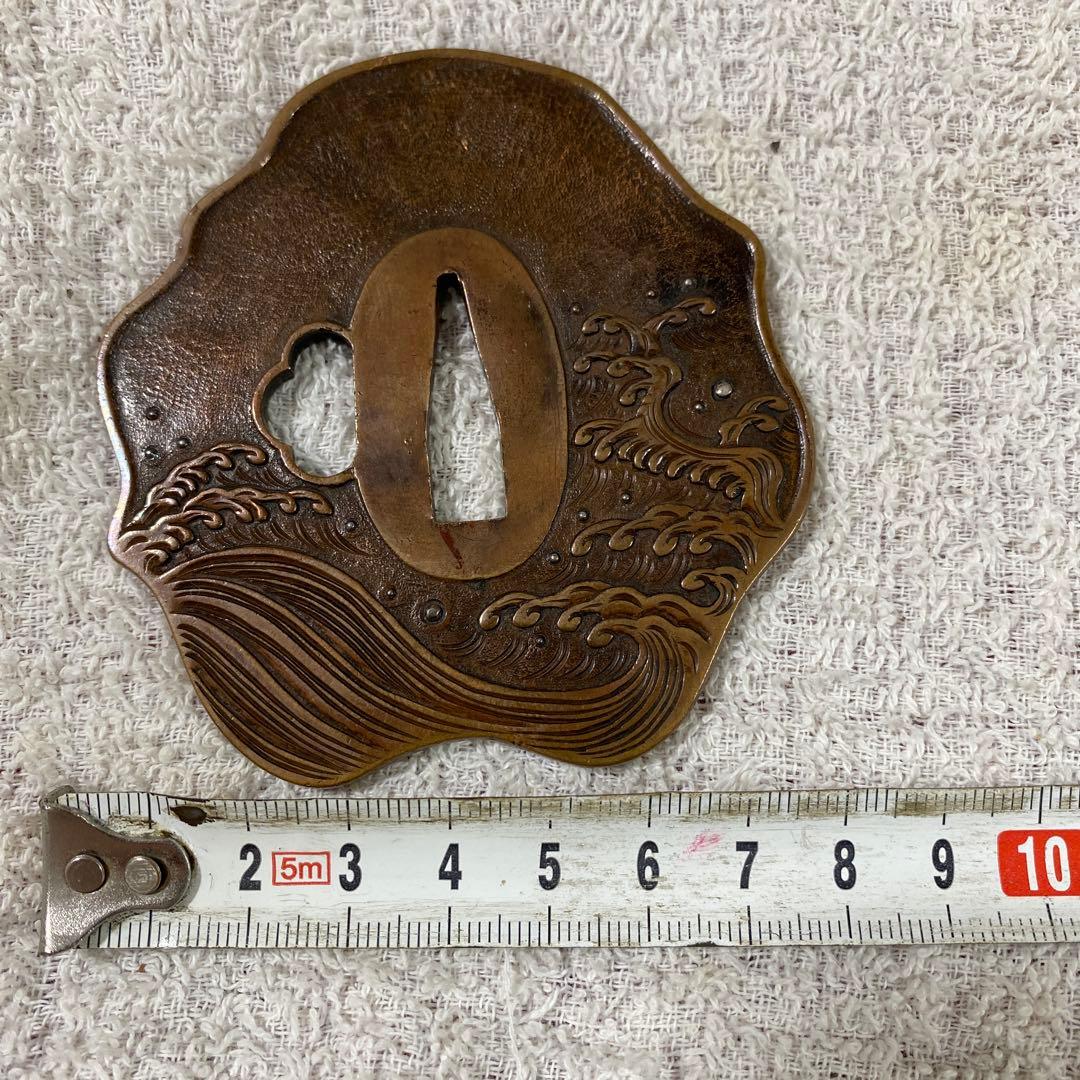 B-37 鍔　素銅地変形鍔波濤図　武具　刀装具　江戸時代　骨董品　美術品　工芸品