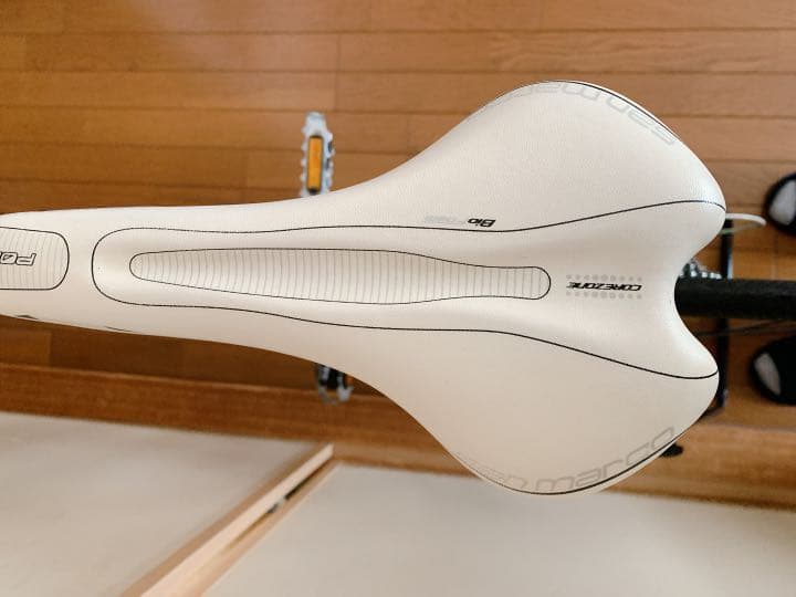 ビアンキ Bianchi　ロードバイク　ビアニローネ7プロ　ネイビー