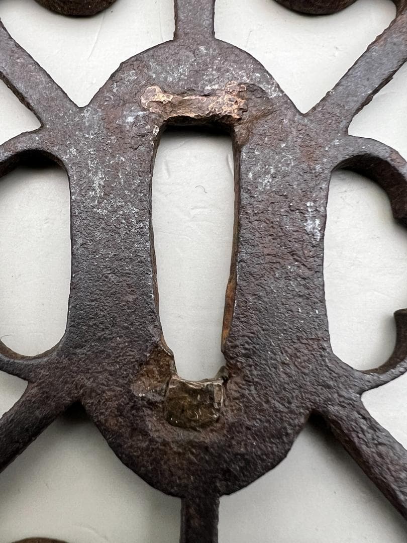 【海】江戸期　鍔　透かし鉄鐔　鉄鍔　鐔　古刀匠　極上品　刀装具　箱付