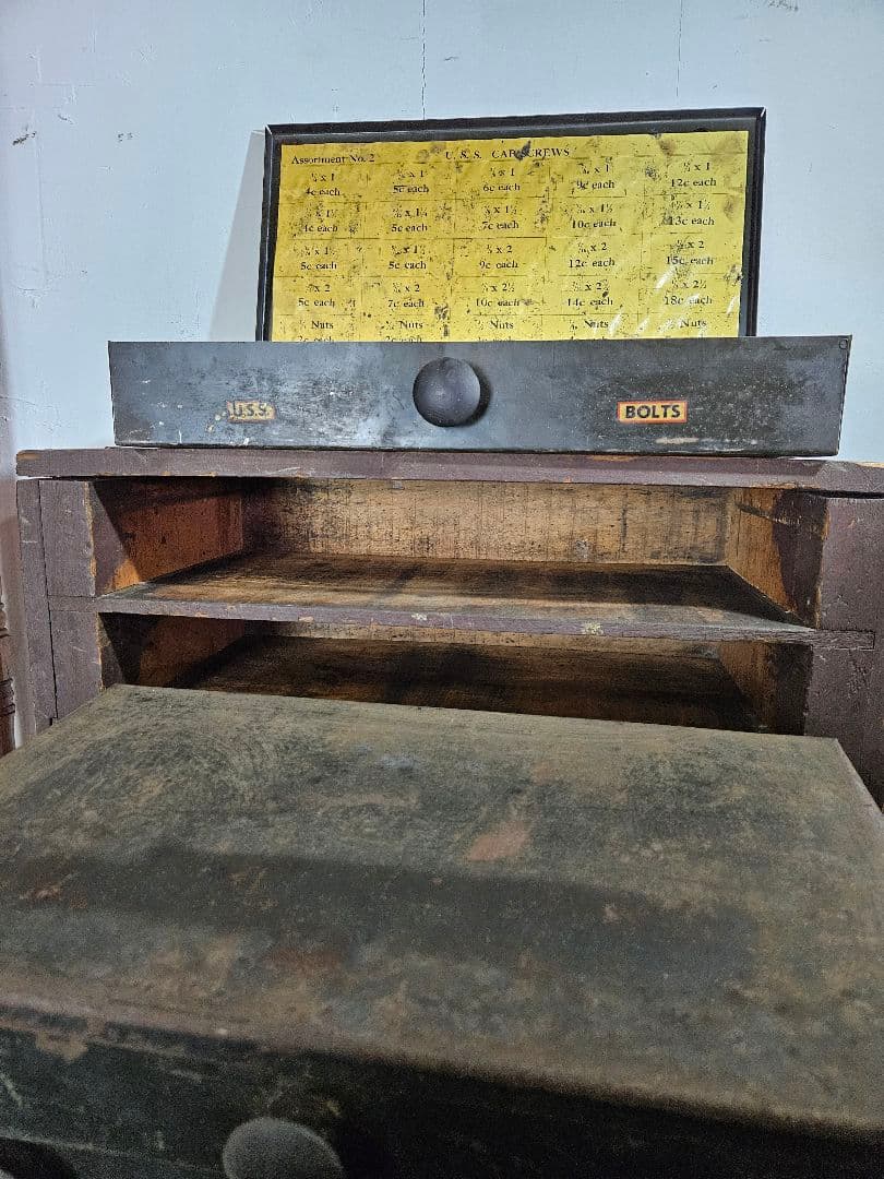 USヴィンテージ 古いパーツキャビネット インダストリアル インテリア 小引出し