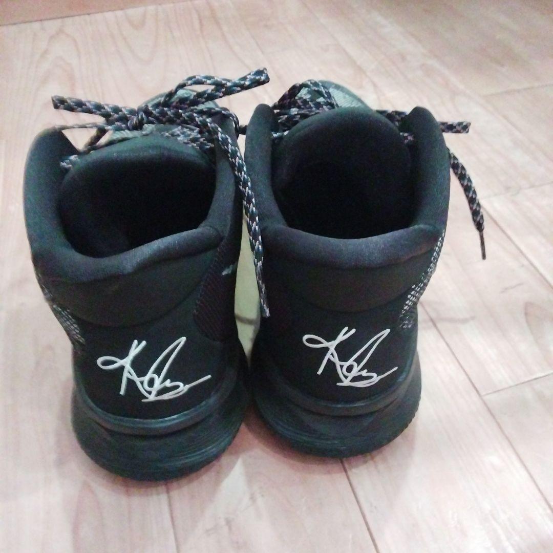 ナイキ カイリー 7 カイリー・アービング シグネチャーモデル バッシュ