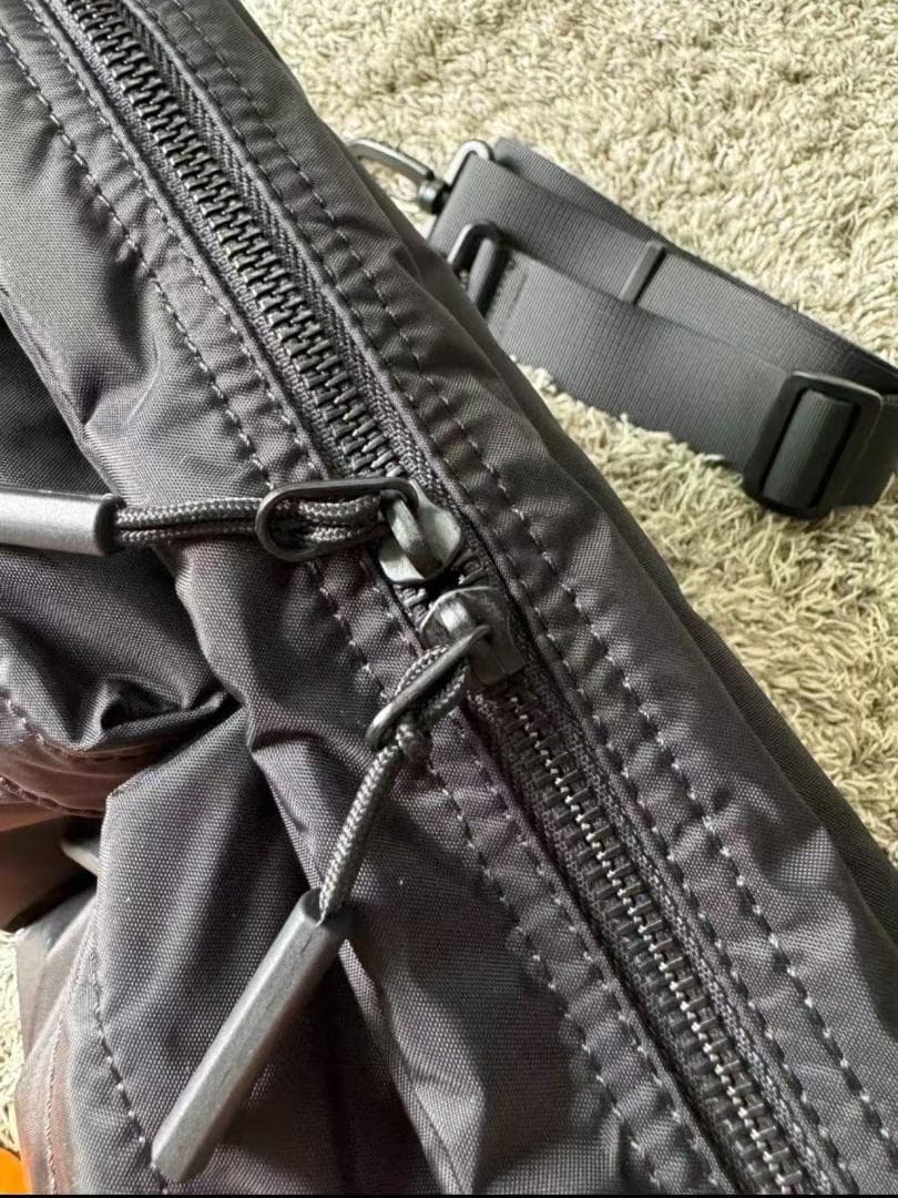 PORTER FORCEミリタリースタイル軽量斜め掛けバッグ