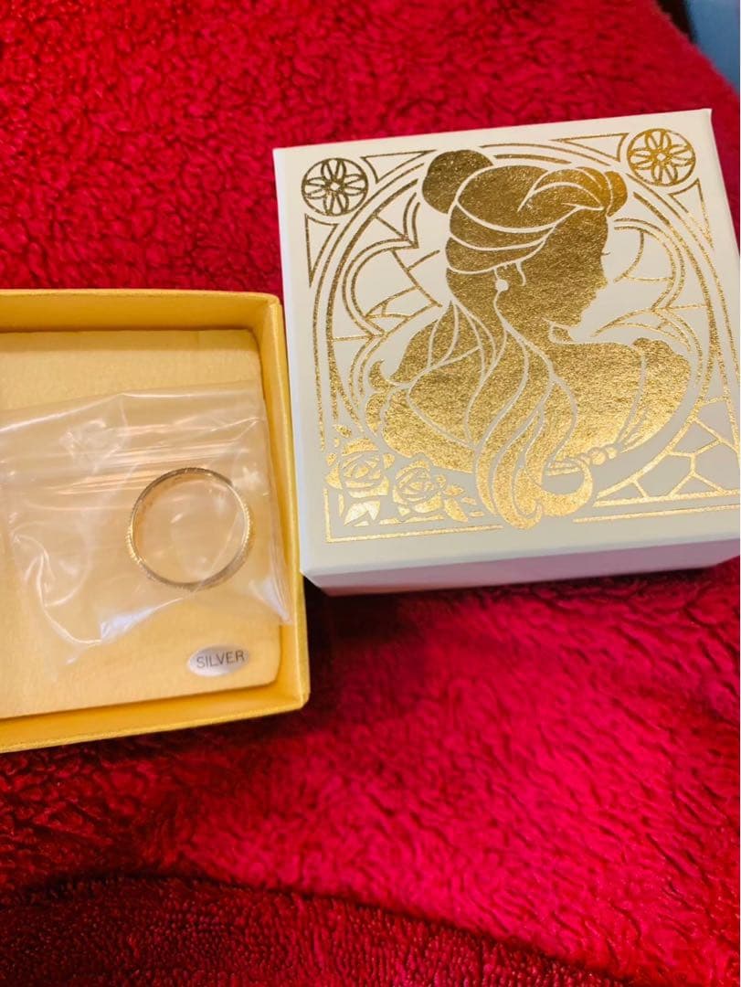 美品　ディズニーリゾート　ベル　美女と野獣　リング　指輪　ディズニーランド