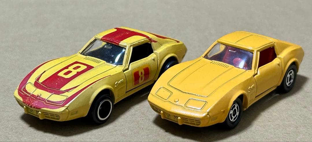 トミカ シボレーコルベットスティングレイ 2台セット