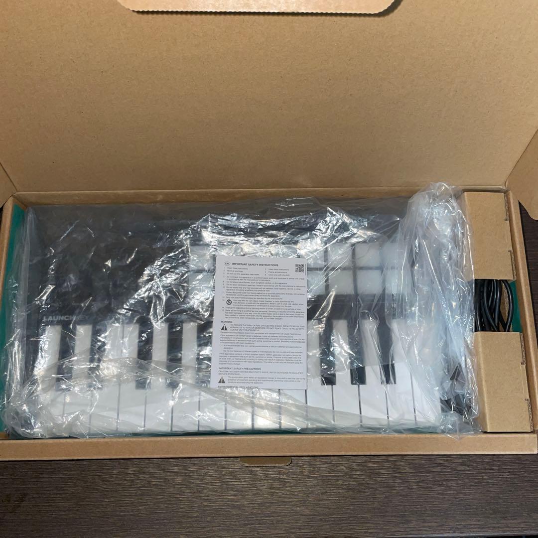 NOVATION Launchkey Mini 25 MK4 キーボード