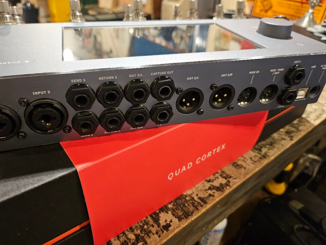 ギター QUAD CORTEX