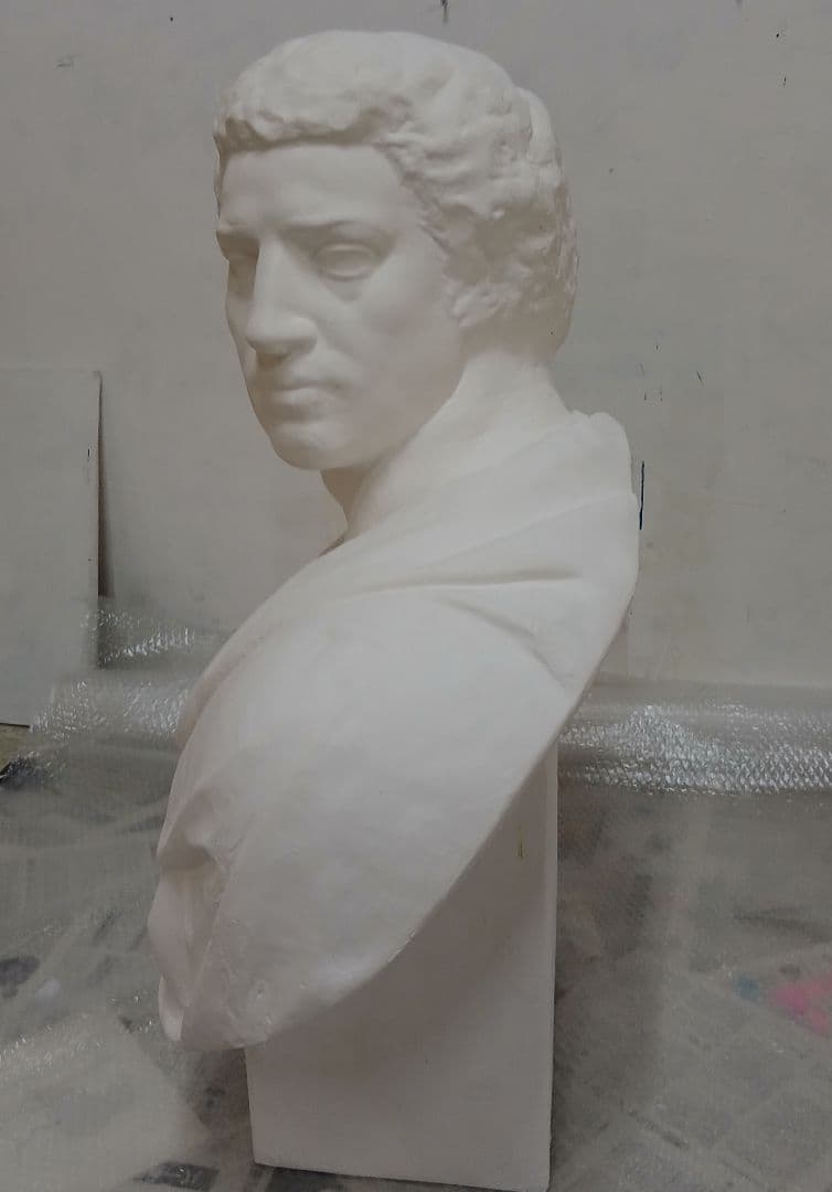 ブルータス石膏胸像 。デッサン。美術。教材