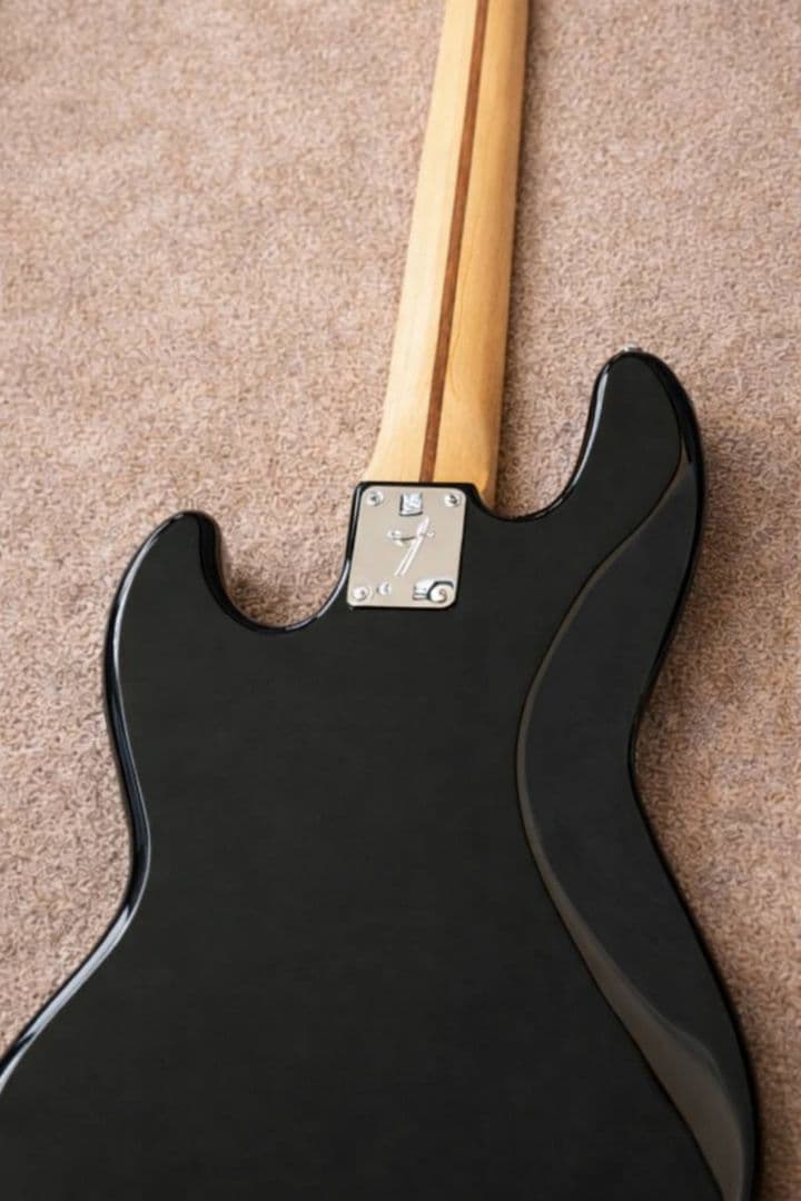 Fender Jazz Bass エレキベース