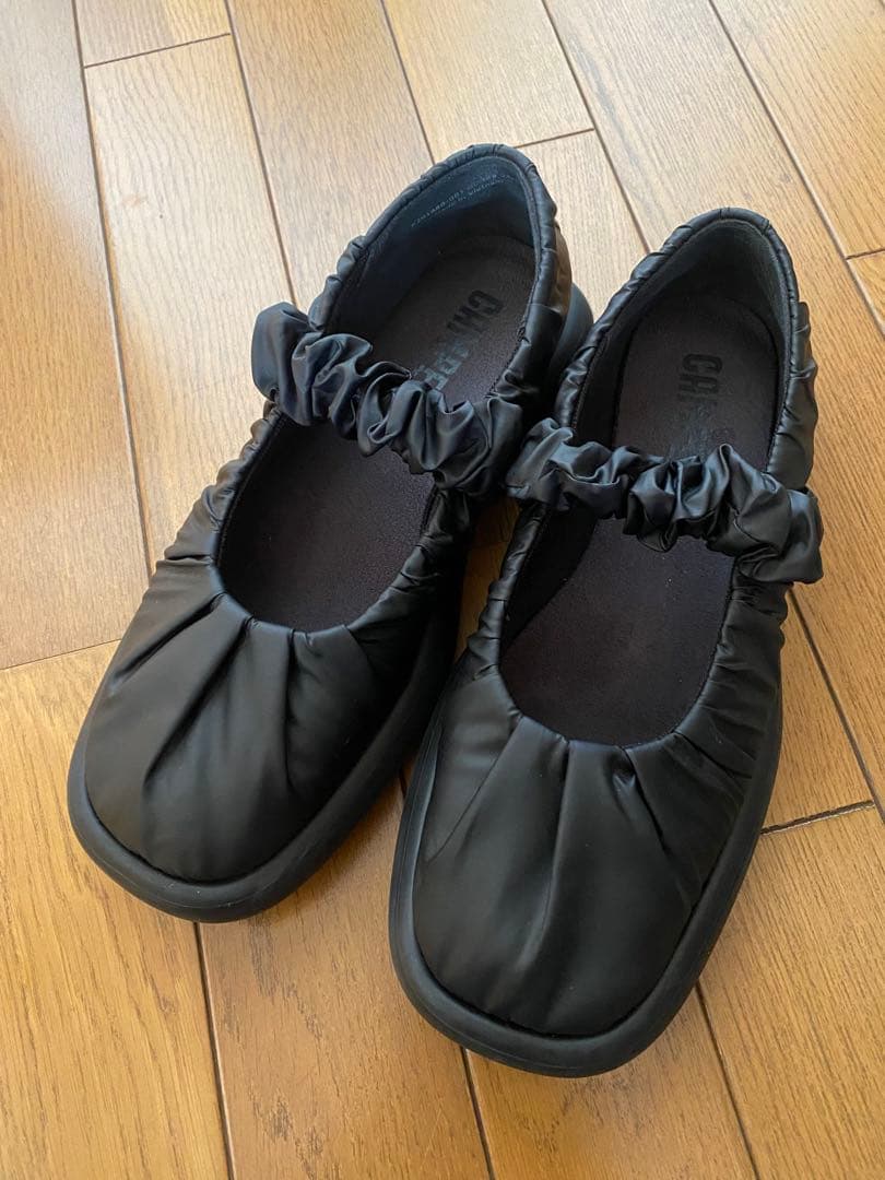 美品CAMPER ブラック カンペール オンダ フラットシューズ38（24cm）