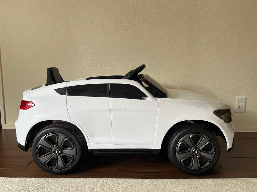 Mercedes-Benz GLC Coupe 白　 電動乗用ラジコンカー