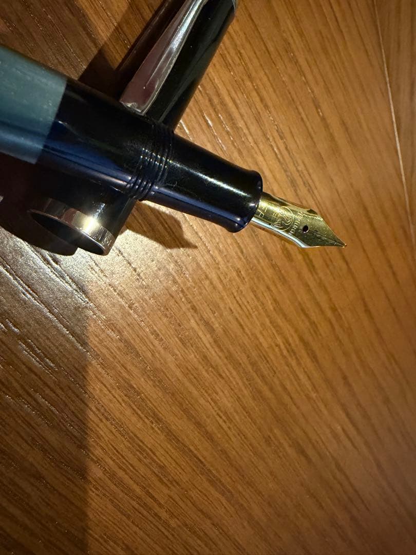 ペリカン 万年筆M200 EF マーブルグリーン