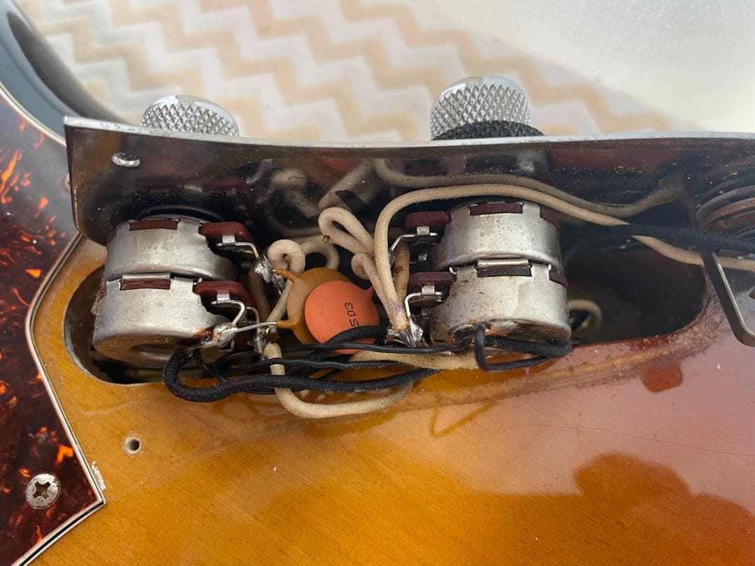 Fender Japan ジャズベース　JB62-115 E Serial