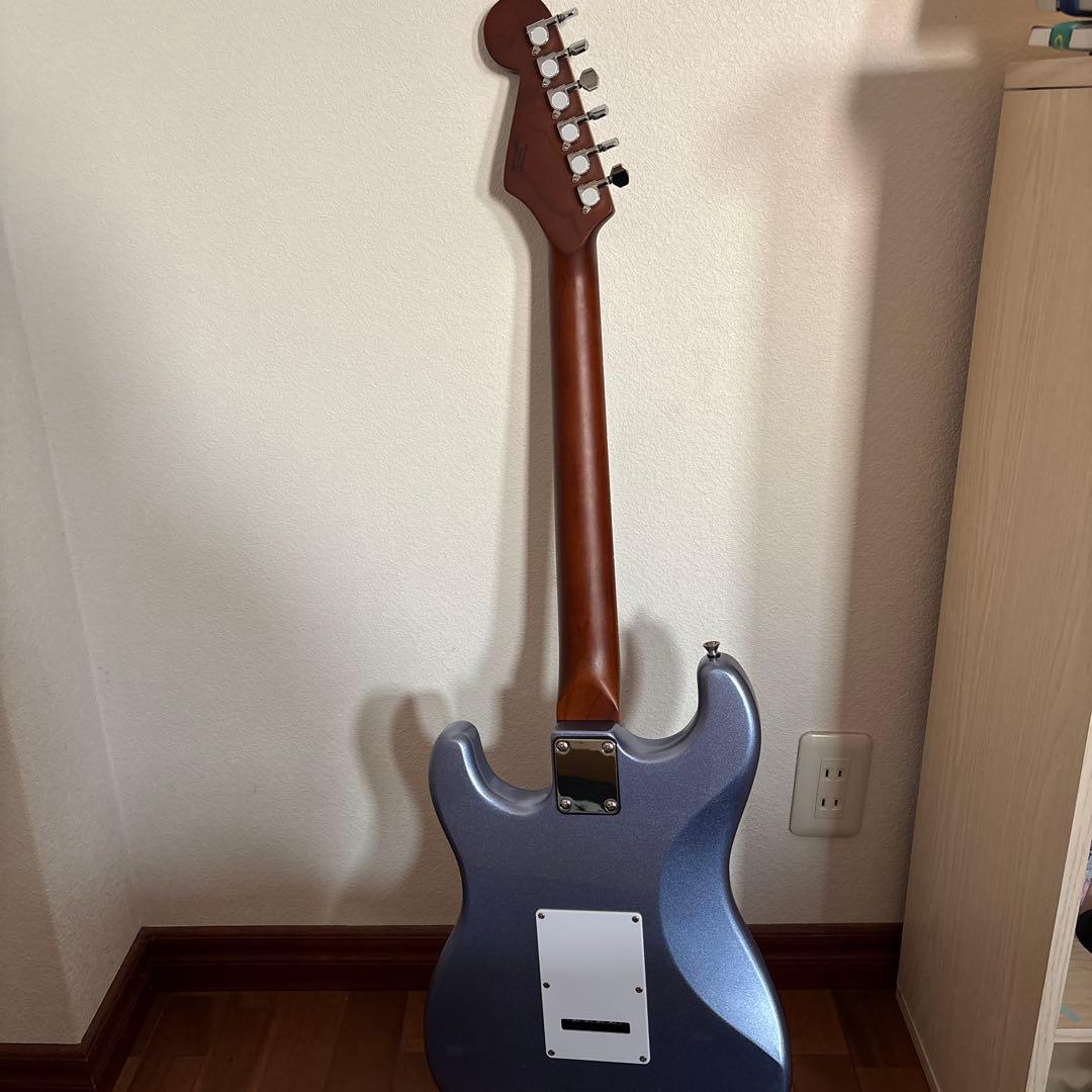 バスカーズエレキギター 青紫、付属品付き