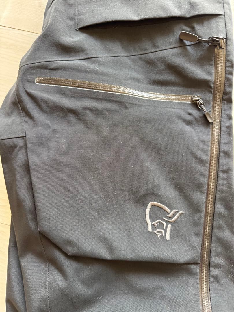 Norrona lofoten Goretex pro pants Mサイズ