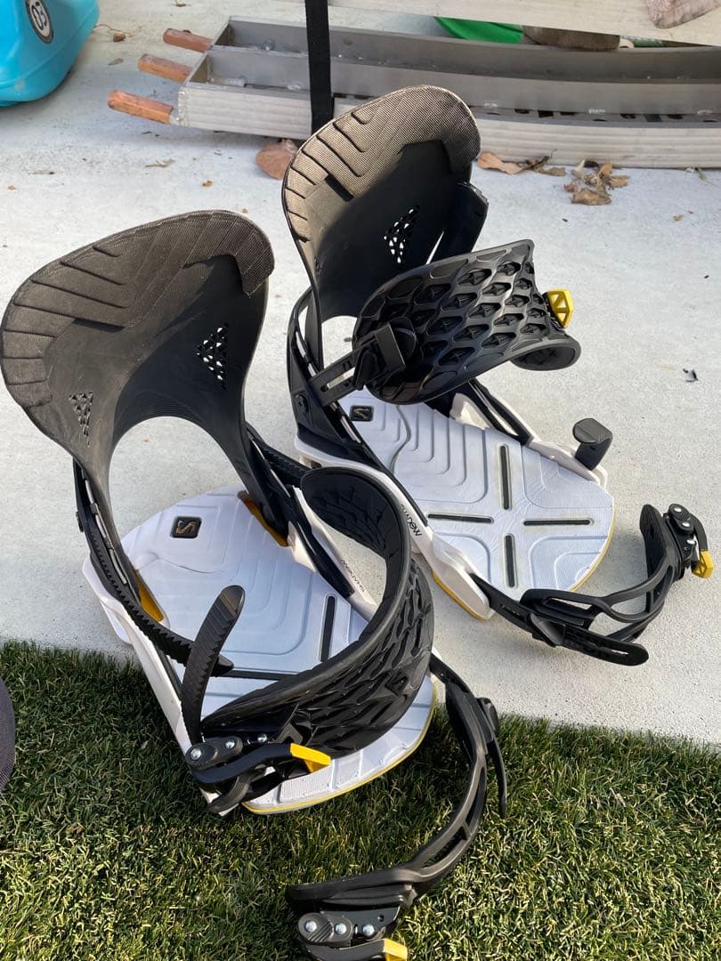 サロモン ディフェンダ　Salomon DEFENDER