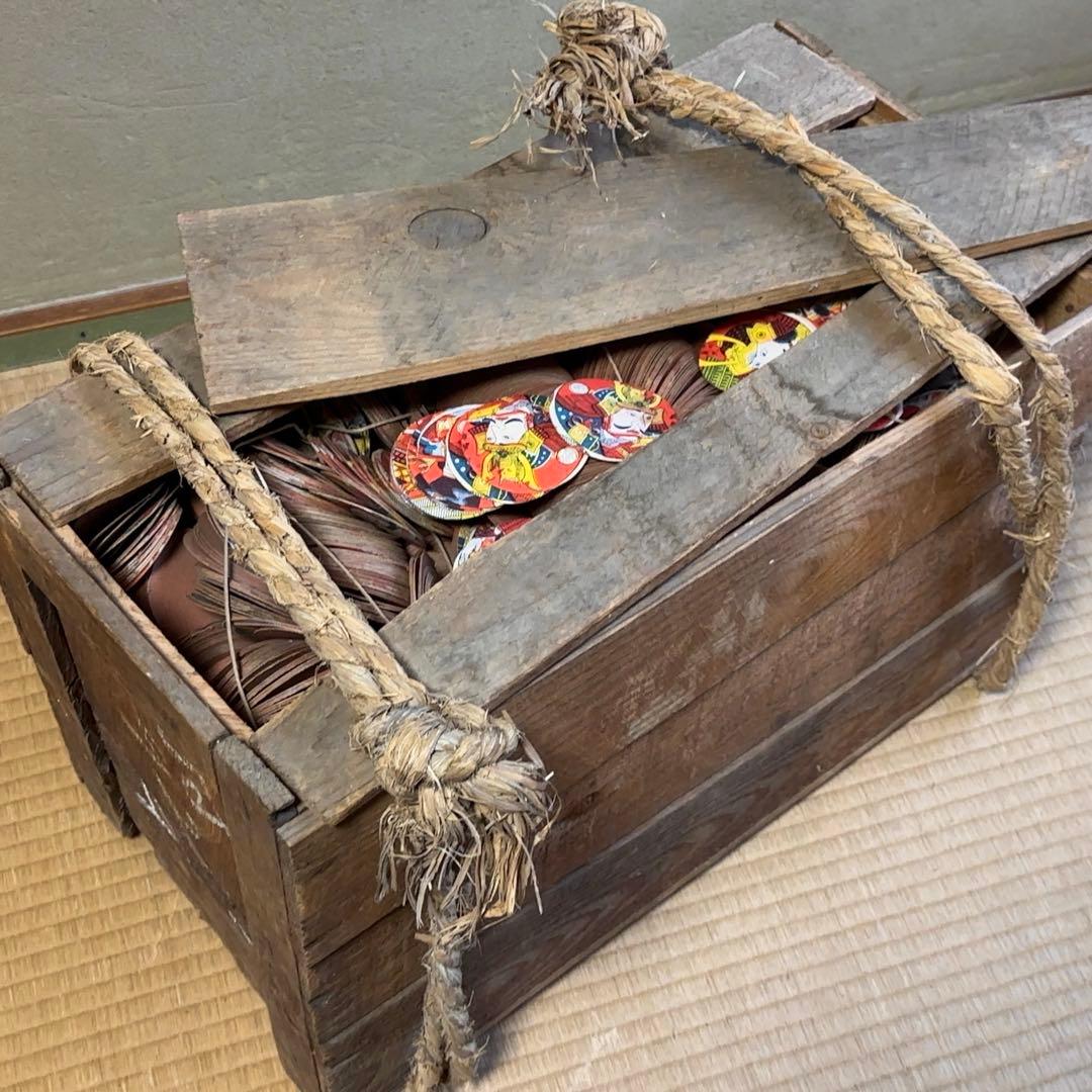 【旧家蔵出し】めんこ 丸メンコ 戦国武将 大量 まとめ 17.9kg 木箱