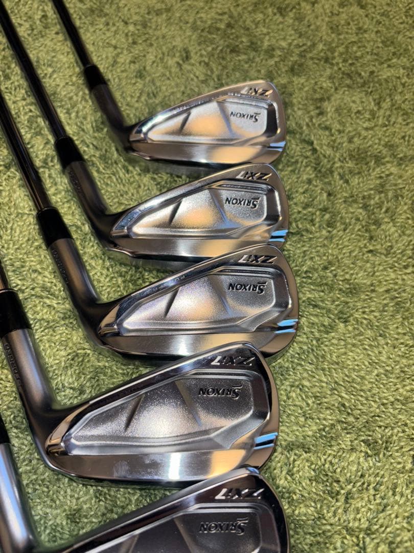 スリクソン　ZXi7アイアン 4〜9.P