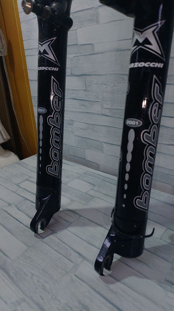 Marzocchi Bomber フロントフォーク