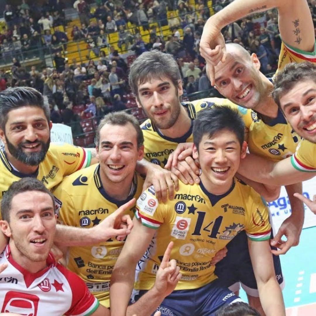 バレーボール元イタリア代表　ルカ・ベットーリ選手　サイン入りユニフォーム