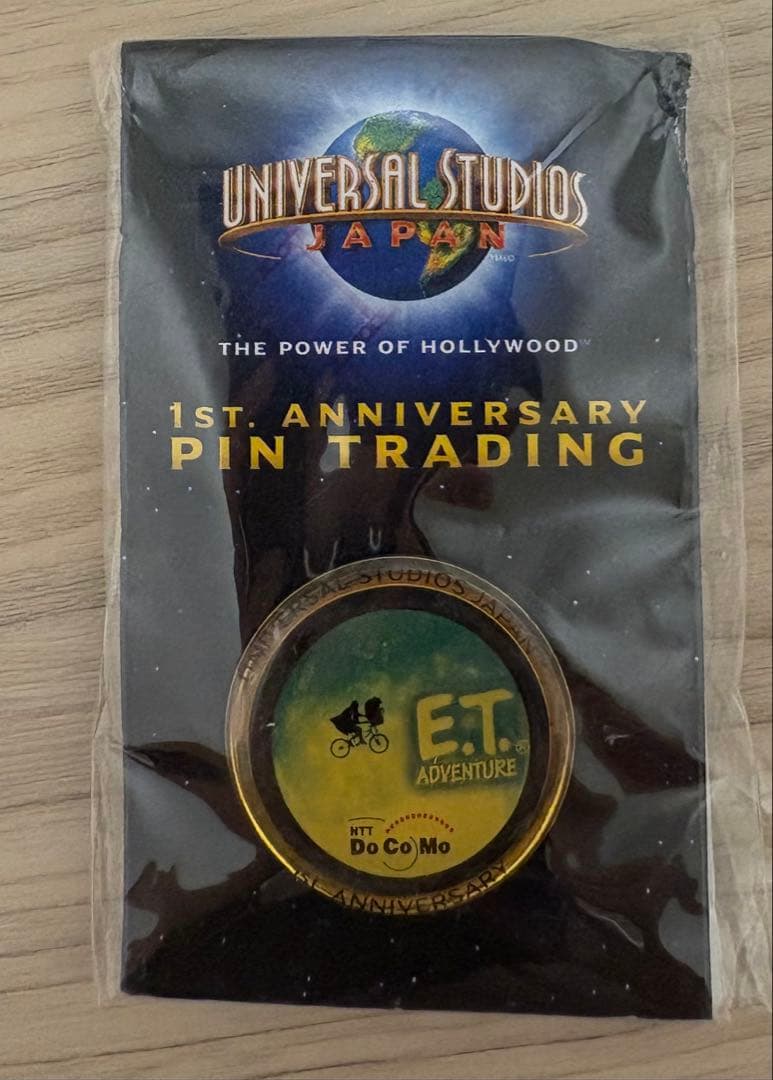 ユニバーサル・スタジオ・ジャパン E.T. アドベンチャー ピンバッジ1周年記念