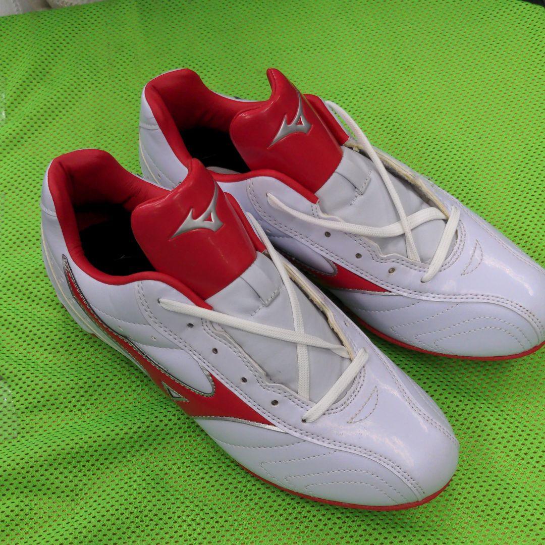野球スパイク（25.5）白×赤ライン