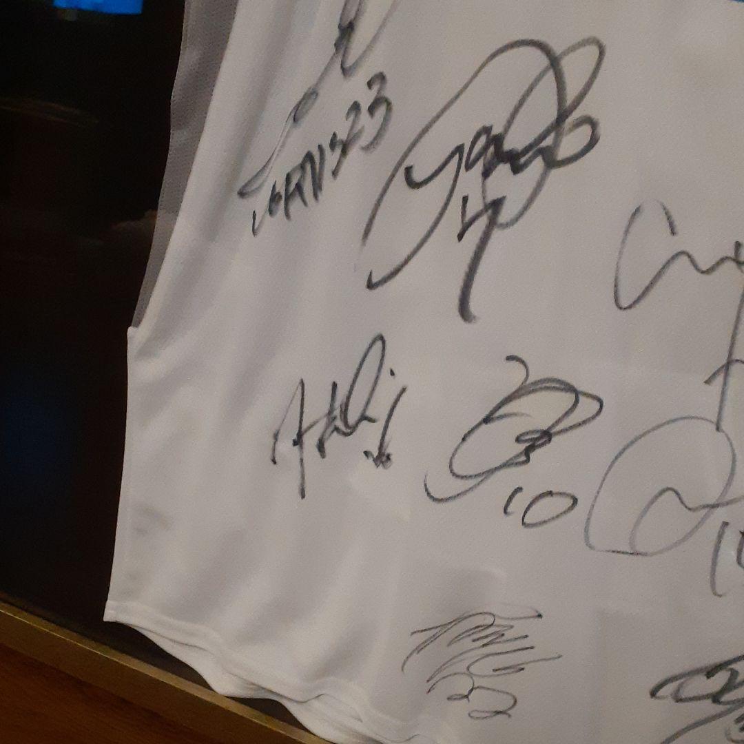 徳島ヴォルティス　柿谷選手在籍時　額付きです。　メンバーサイン入りユニホーム