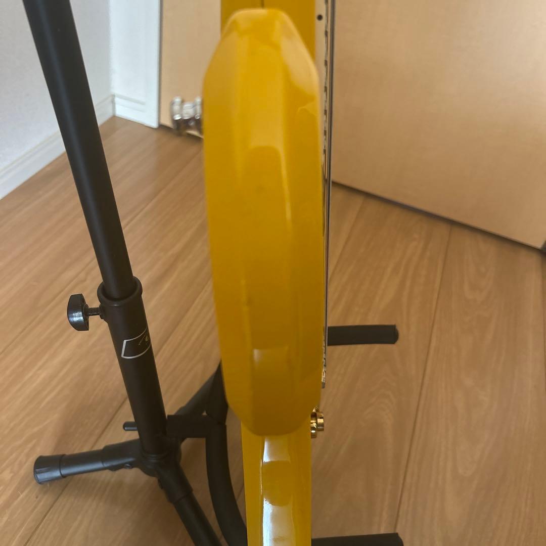 イエロー エレキギター ハート柄