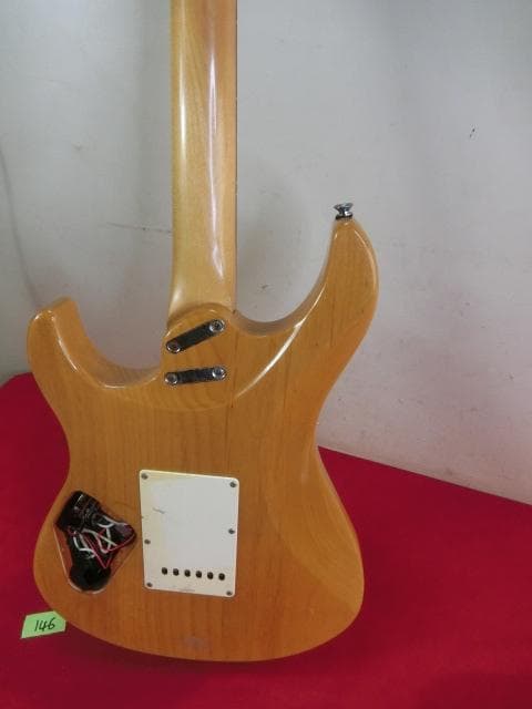146：Yamaha Pacifica ヤマハ　エレキギター　ジャンク