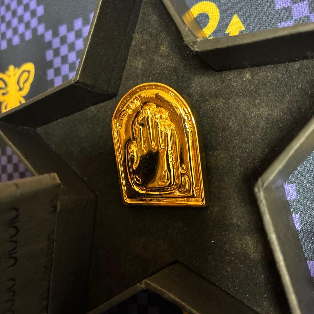 ultra-violence × ジョジョの奇妙な冒険 ブローチ 3点セット