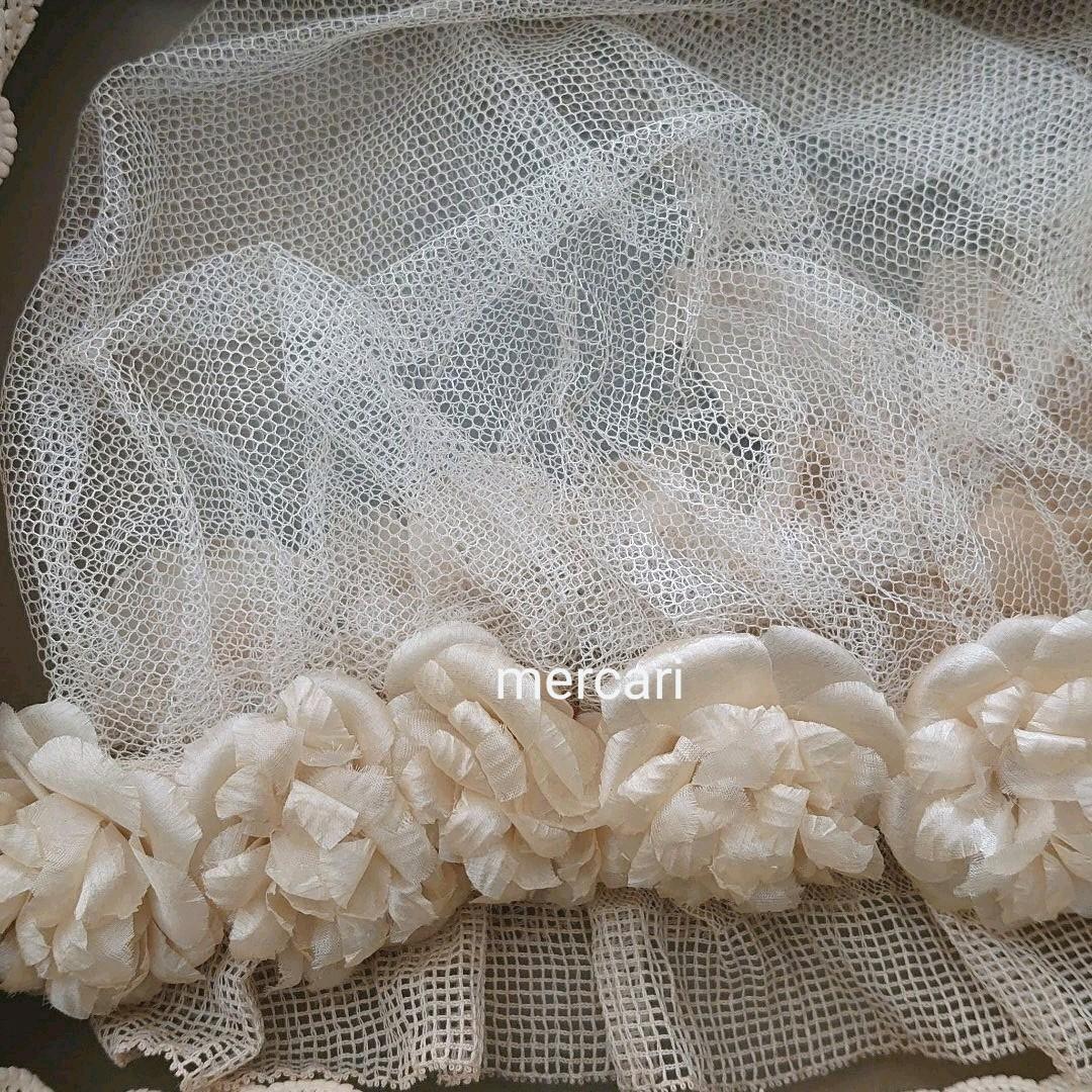 フランス製　アンティーク レースのボネ 薔薇の布花 シルクリボン