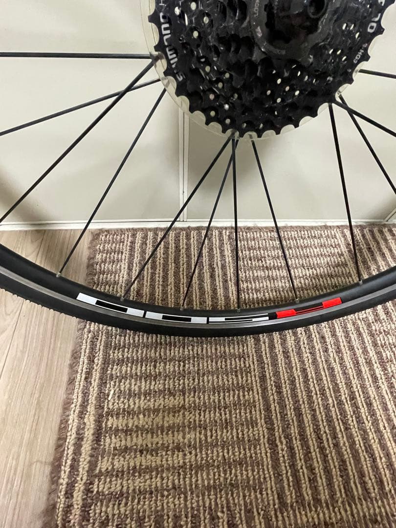 シマノ　ホイールタイヤ付　700✖️28