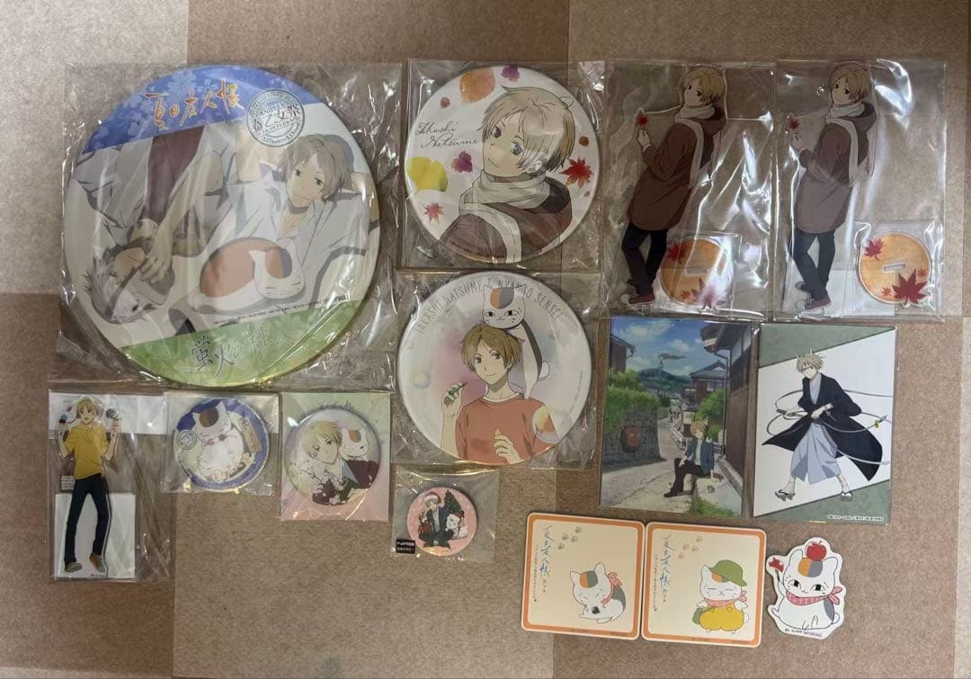 夏目友人帳　アクリルスタンド　缶バッジ夏目貴志　セット