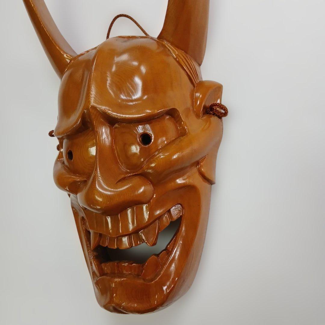 ユズコ木彫り 美しい般若面 能面　壁掛け　魔除け