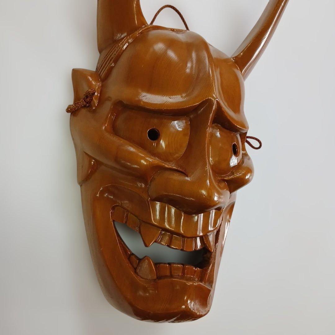 ユズコ木彫り 美しい般若面 能面　壁掛け　魔除け