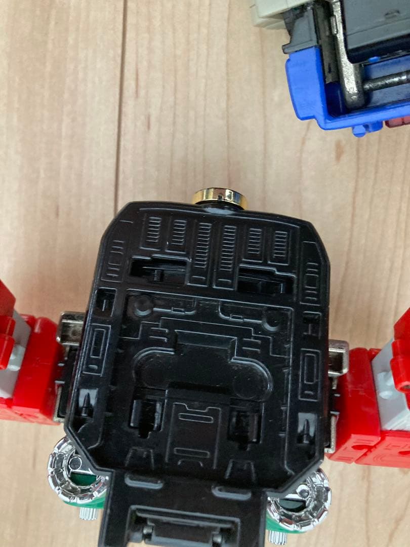 救急戦隊ゴーゴーファイブ」・DX超合金「緊急合体ビクトリーロボビクトリーマーズ②