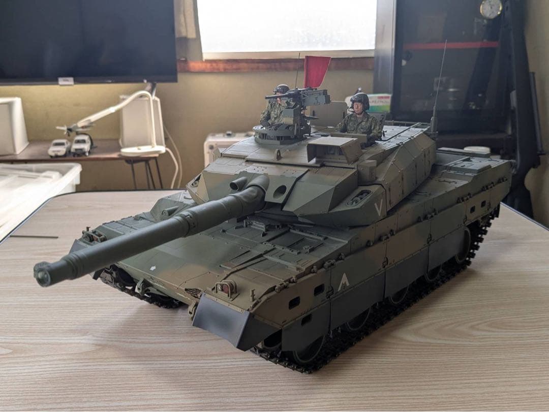 タミヤ 1/16RC 陸上自衛隊 10式戦車 フルオペレーション(プロポ付)