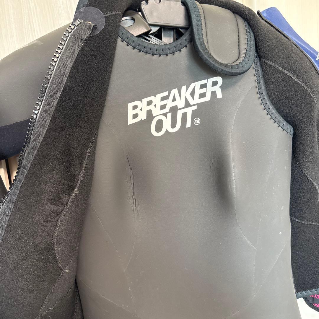 ウェットスーツ　オーダーメイド　レディース　ブレイカーアウト　ハンガー付き