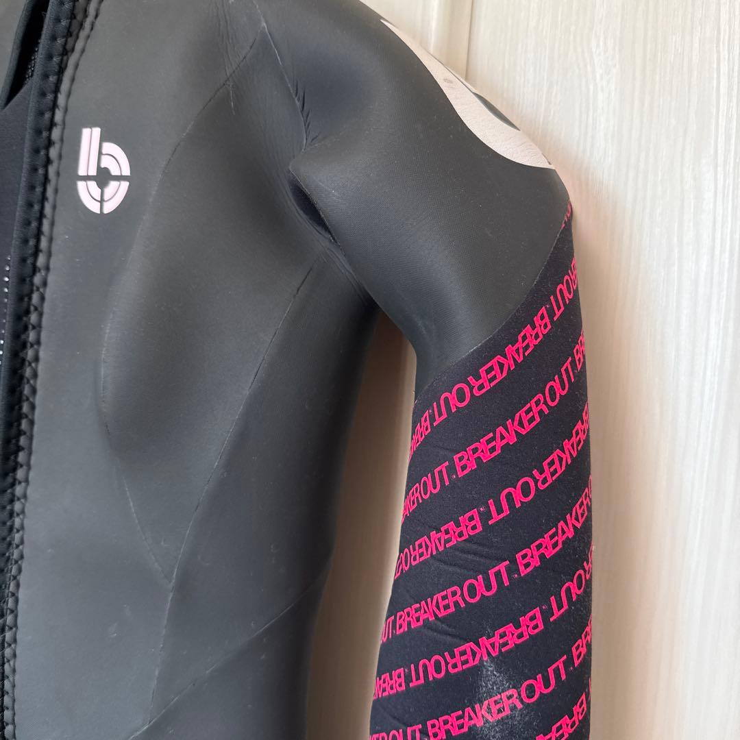 ウェットスーツ　オーダーメイド　レディース　ブレイカーアウト　ハンガー付き