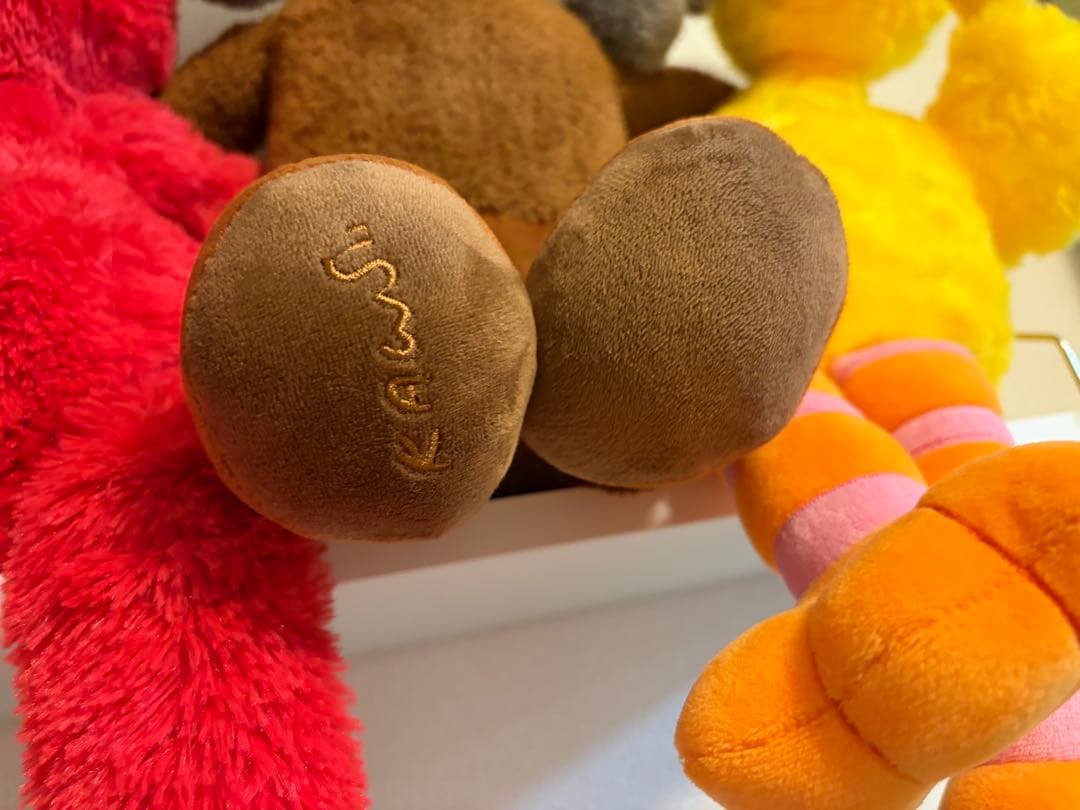 KAWS ぬいぐるみ