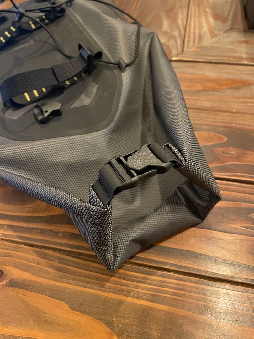 アピデュラ　ハンドルバーバック