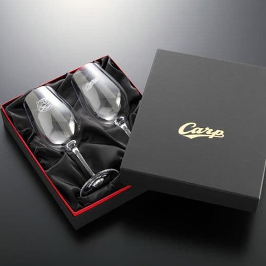 【新品未使用品】カープ・プレミアムワイングラスペアセット