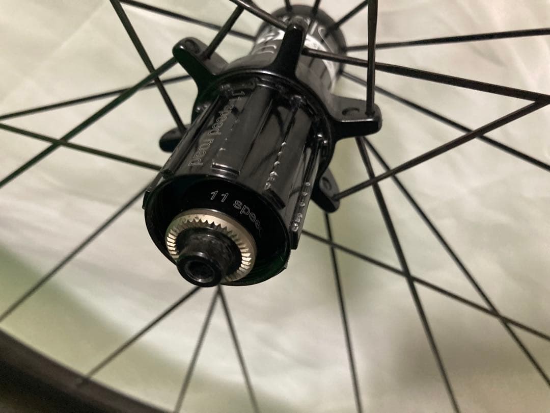 ボントレガー AEOLUS 7 チューブレス カーボンホイール