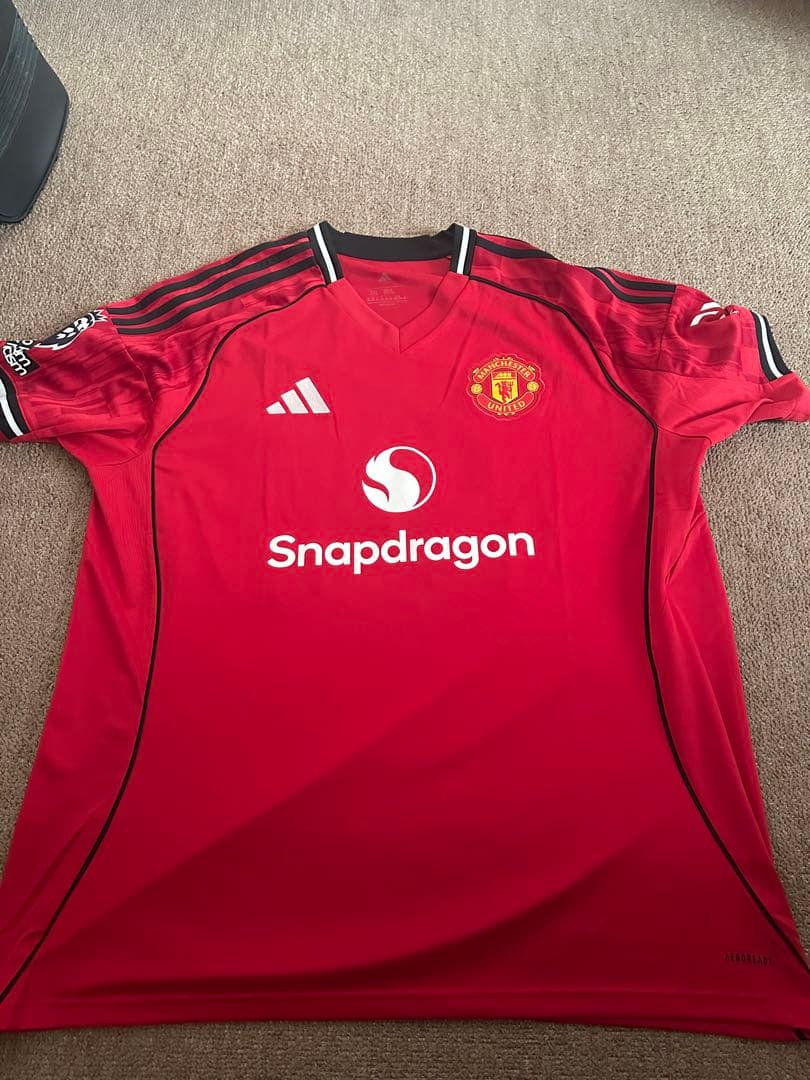 マンチェスターユナイテッド　25-26レプリカユニフォーム　シェシュコ　30