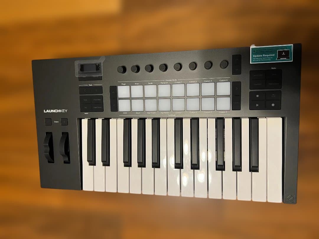 ほぼ美品 Novation/Launchkey 25 Mk4 （フルサイズ）