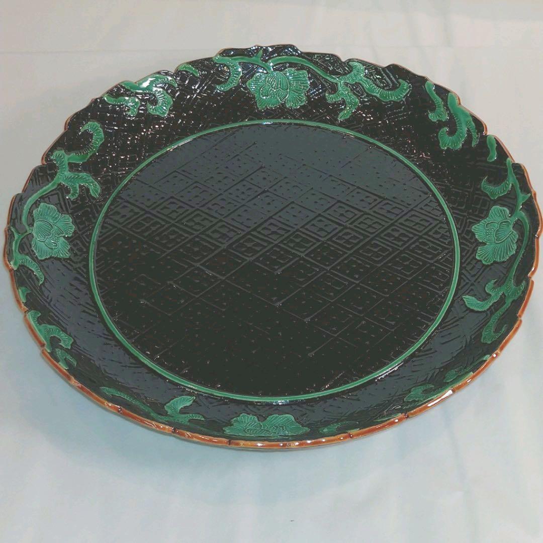 【茶道具】黒漆交趾唐草　菓子器　中村翠嵐作