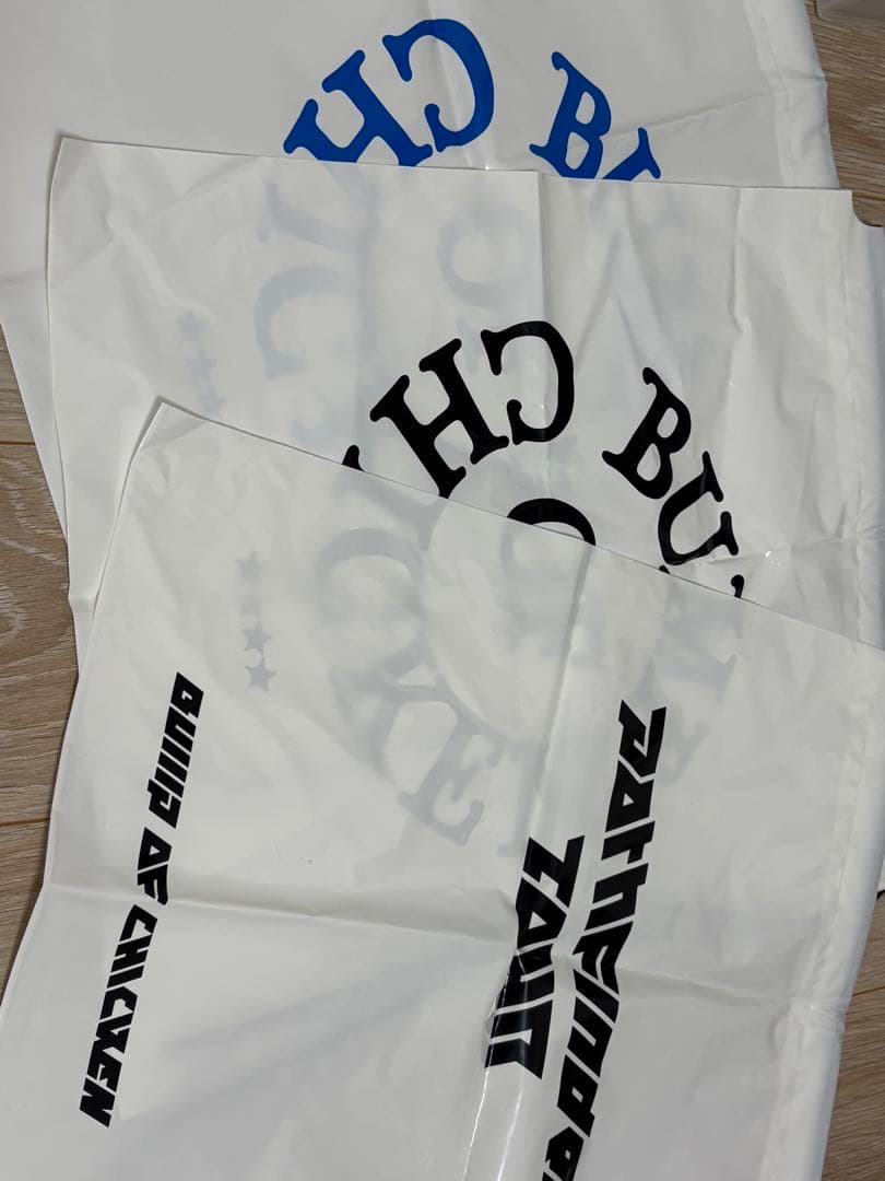 BUMPライブグッズまとめ　Tシャツアクスタキーチェーン他　おまけ銀テ缶バッジ