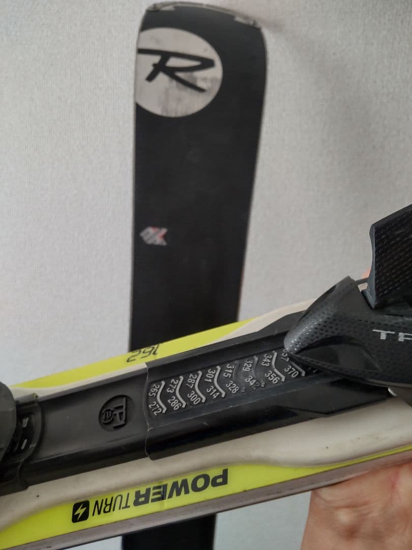 【2/7まで特価！最終値下げ】スキー板（ロシニョール）