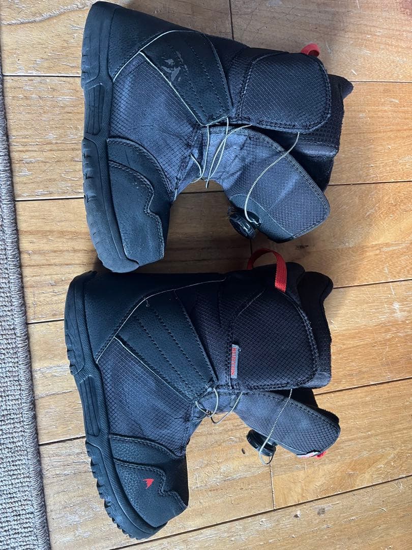 子ども用 ブラック スノーボードブーツ　24cm