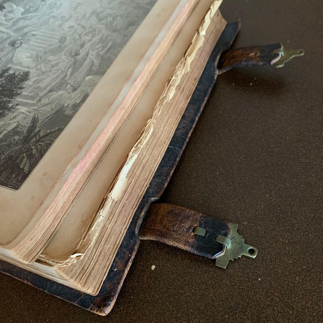 アンティーク19世紀の聖書ビブリア