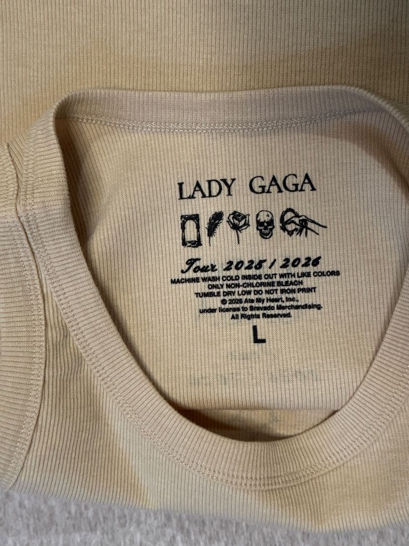 レディガガ　タンクMAYHEM CROSS BABY RIB CROP TANK